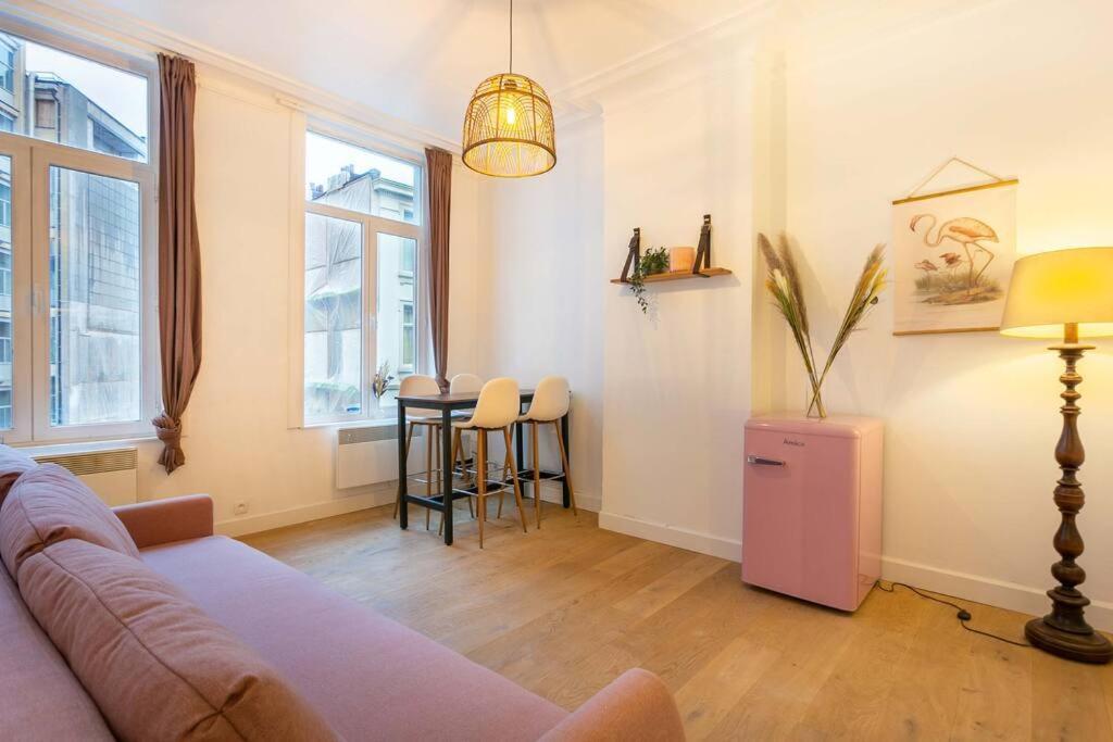 Pink Fairytale-Like Apartment Anversa Esterno foto