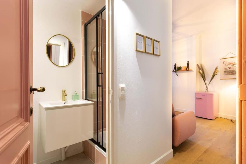 Pink Fairytale-Like Apartment Anversa Esterno foto