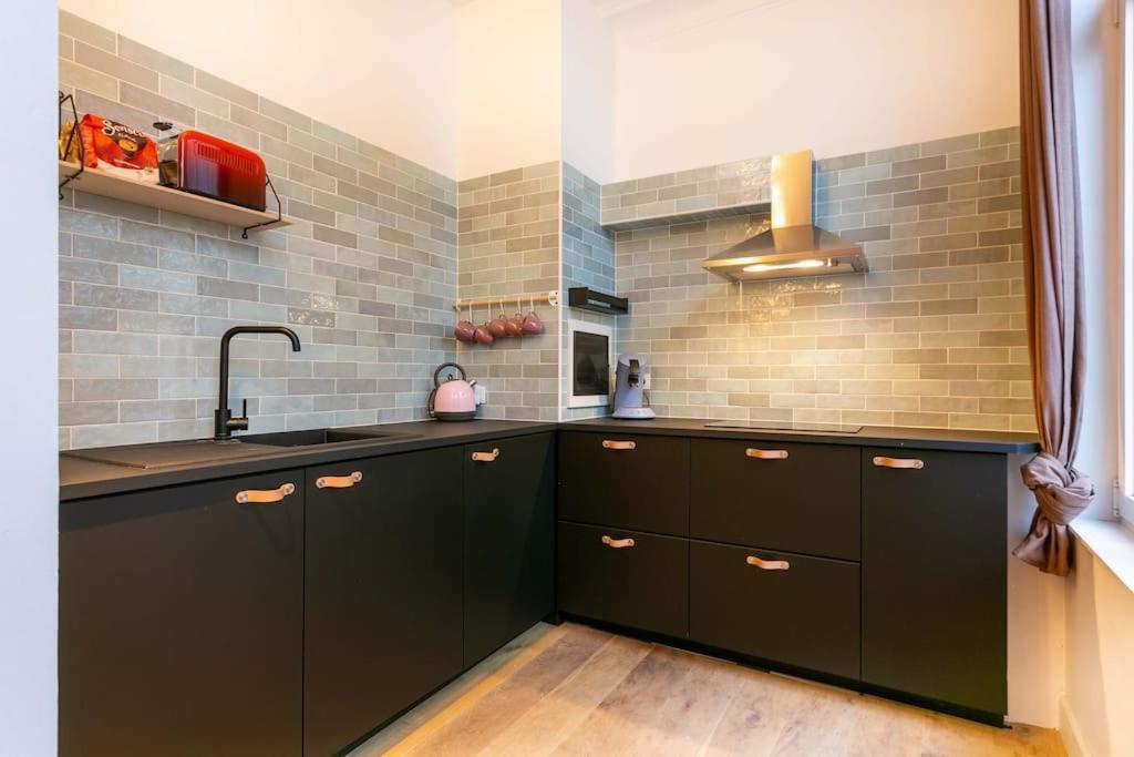 Pink Fairytale-Like Apartment Anversa Esterno foto